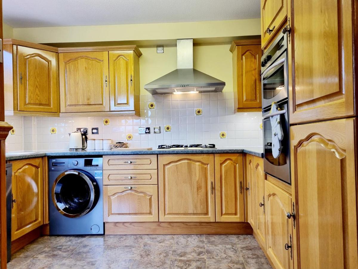Inverness City 3 Bedroom House Free Parking Extérieur photo