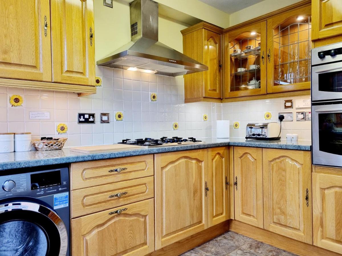 Inverness City 3 Bedroom House Free Parking Extérieur photo